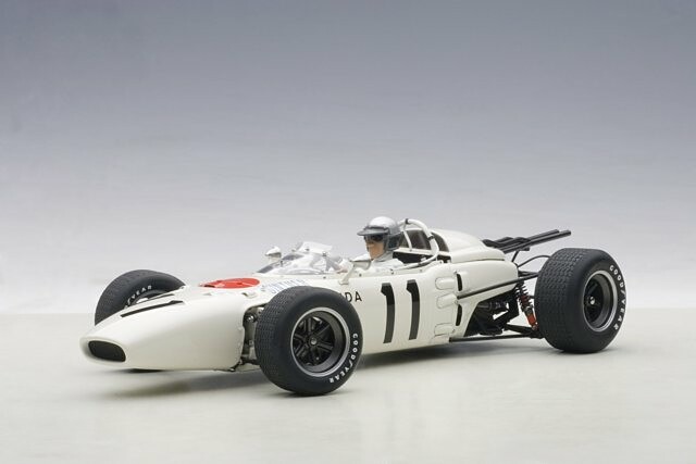 AUTOart 1:18 Honda RA272 F1 Grand Prix Mexico 1965 R.Ginther 11 (s figúrkou vodiča) 86599