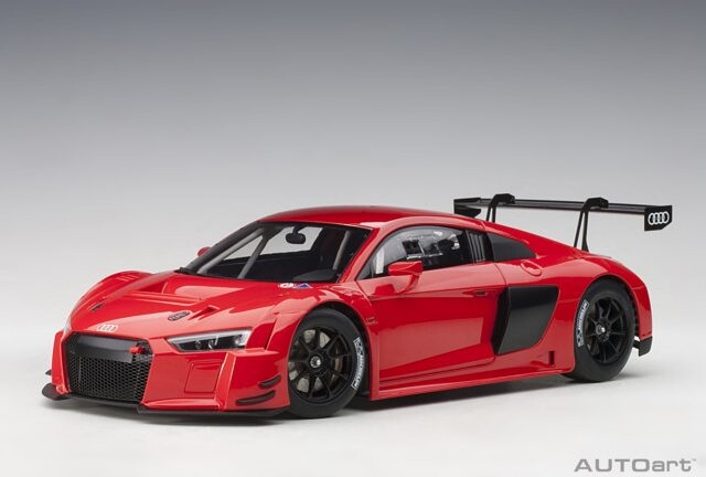 Autoart 1/18 Štandardná verzia Audi R8 LMS (červená) 81601