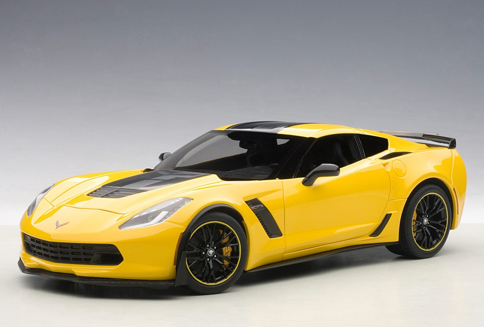 AUTOart 1:18 Chevrolet Corvette C7 Z06 C7R Edition (Corvette Racing žltá) 71260