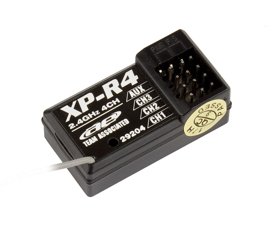 Associated AE XP-R4 2.4GHz 4 kanálový přijímač - AE29204 - expresní doprava