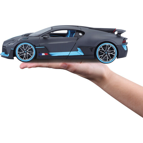 Bburago Bugatti Divo 1:18 silver