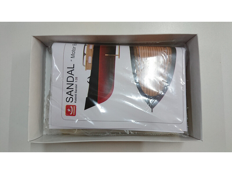 Türkmodel kabínový motorový čln 1:35 kit [KR-24572]