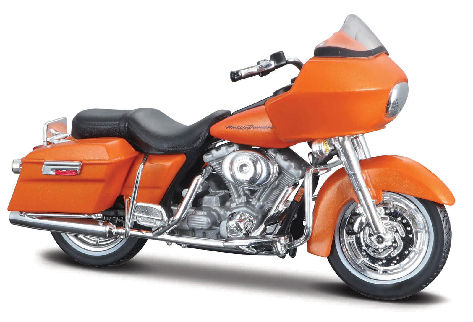 Maisto - HD - Motocykl - 2002 FLTR Road Glide®, 1:18 - 101239360-18865 - expresní doprava